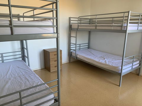 Roey Backpackers And Party Bar - Accommodation Georgetown 1