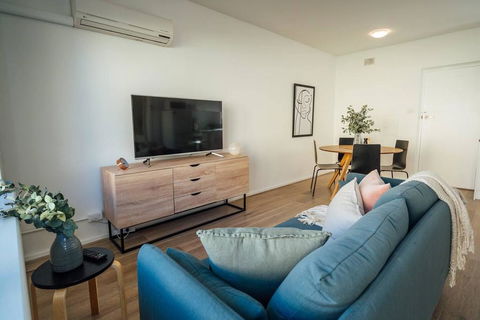 Sahara On Anzac-Close To Airport, City & Beach! - Accommodation Georgetown 1