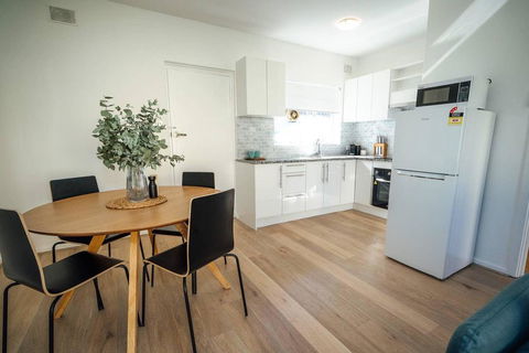 Sahara On Anzac-Close To Airport, City & Beach! - Accommodation Georgetown 2