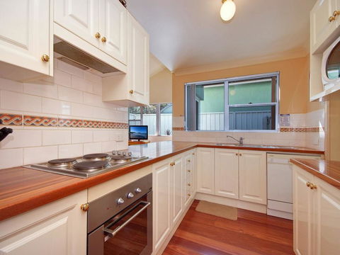 Salt Water @ Fingal Bay - Accommodation Georgetown 0