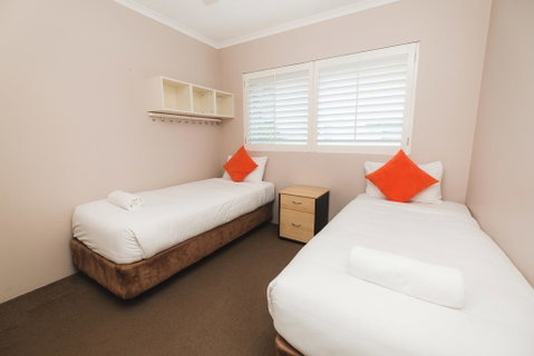 Sanctuary Lake Apartments - Accommodation Georgetown 2