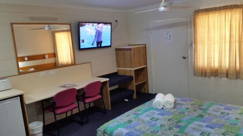 Sandcastle Motel Tin Can Bay - Accommodation Georgetown 2