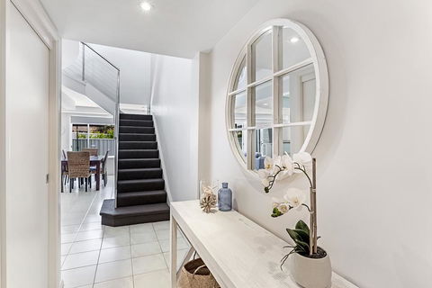 Sandcastles Unit 7 - Fingal Bay - Accommodation Georgetown 1