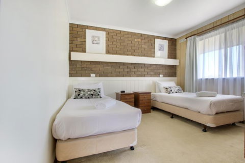 Sandpiper Lakes Entrance - Accommodation Georgetown 3