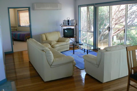 Sandy Point Beach Escape 1 Bedroom Apartment - Accommodation Georgetown 3