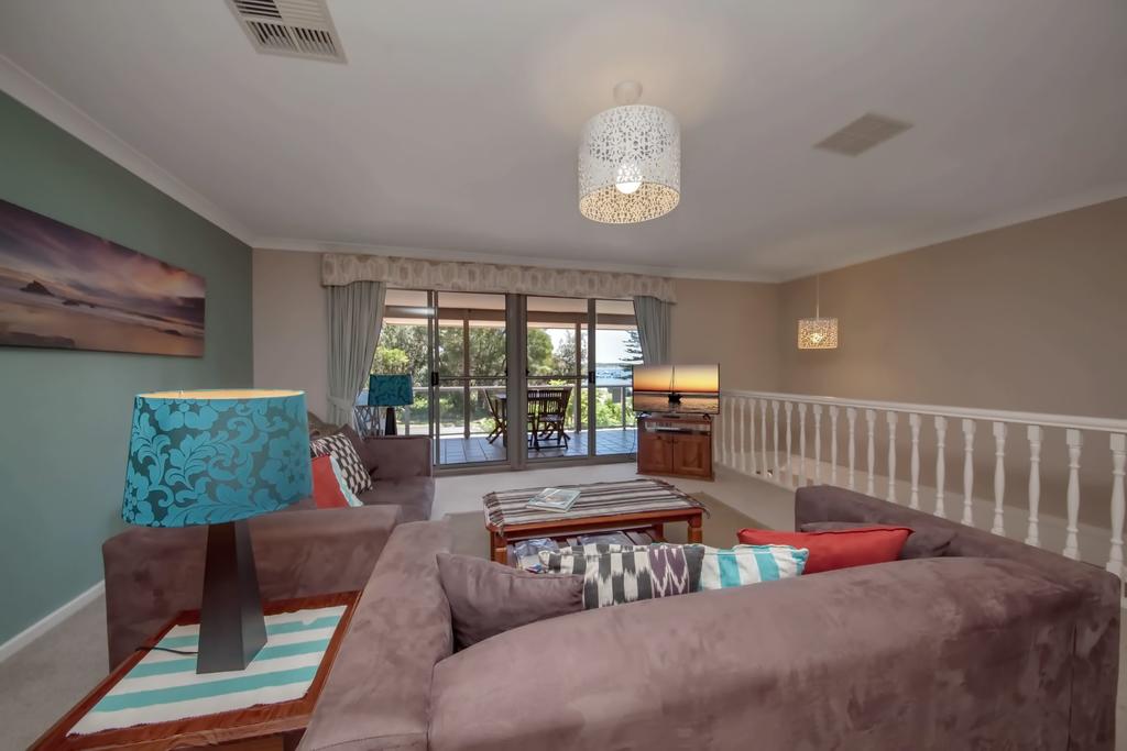 Corlette NSW Accommodation Georgetown