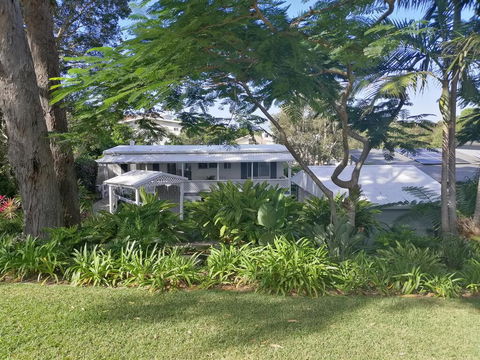 Sapphire Beach Pet Friendly Beach 5 Minute Walk - Accommodation Georgetown 0