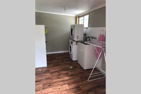 SAREAL PARK - Accommodation Georgetown 2