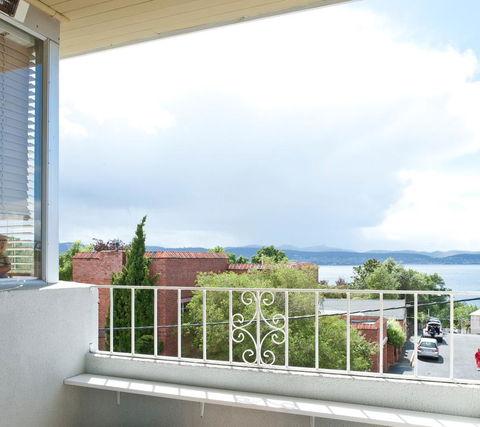 Scarlett's By Salamanca - Accommodation Georgetown 0