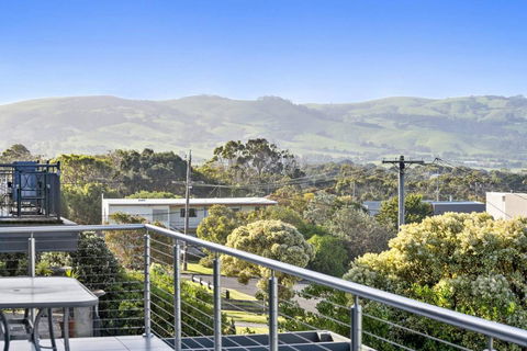 SEA SPECTACULAR - Seconds From The Beach! - Accommodation Georgetown 1