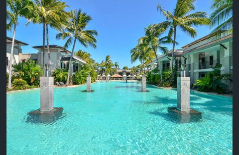 Sea Temple Port Douglas Swim Out Two Bathrooms - Direct Pool Access - Accommodation Georgetown 1