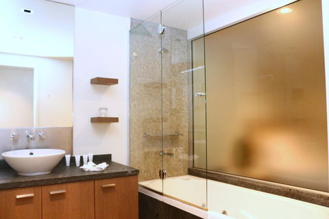 Sea Temple Private Studio 423 - Accommodation Georgetown 2