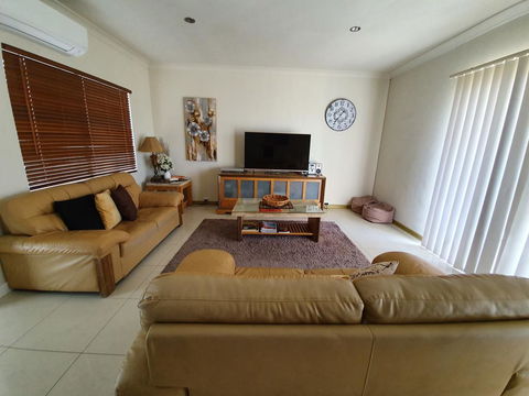 Seafront Unit 25 - Accommodation Georgetown 0