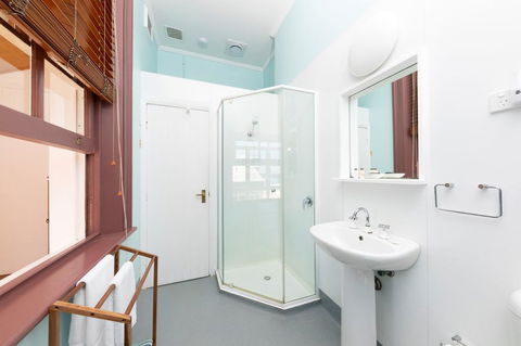 Seal Rocks Lighthouse Cottages - Accommodation Georgetown 2