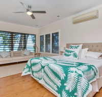Seascape Luxury Beachfront House - Accommodation Georgetown