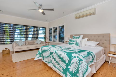 Seascape Luxury Beachfront House - Accommodation Georgetown 0