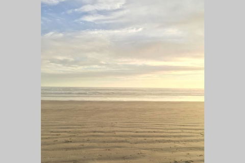 Sensational Ocean Views Only 200m Goolwa Beach - Accommodation Georgetown 3
