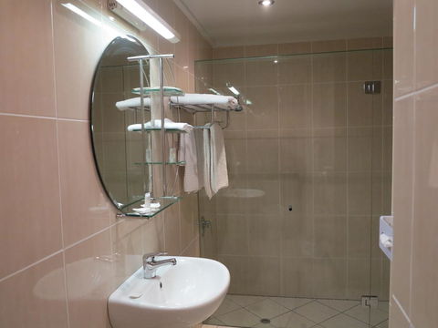 Shangri-La Gardens - Accommodation Georgetown 3