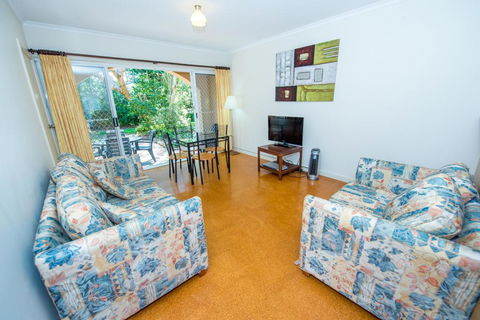 Shoal Bay Avenue, Unit 1/7 - Accommodation Georgetown 1
