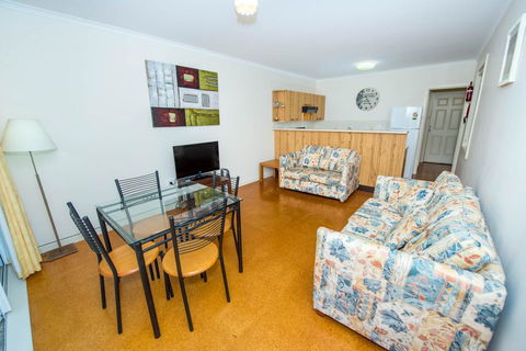 Shoal Bay Avenue, Unit 1/7 - Accommodation Georgetown 3