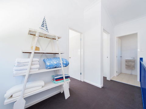 Shoally Loft, 58 Tomaree Road - Accommodation Georgetown 1