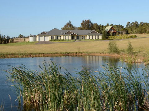 Silver Springs Estate 4br House + 6br House With Wifi, Pool. Fireplace, Views, Olives And Space - Accommodation Georgetown 0