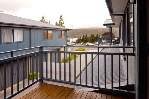 Silvertrees 4 - McLure Circuit, Jindabyne - Accommodation Georgetown 1