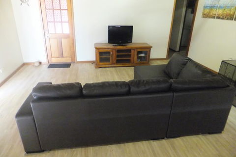 Simo's Place - Accommodation Georgetown 0