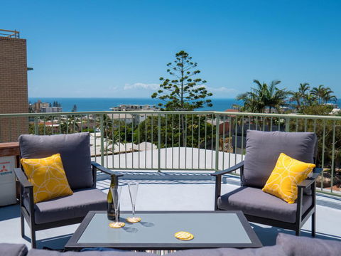 Sirocco Unit 5, 47 Verney Street, Kings Beach - Accommodation Georgetown 1