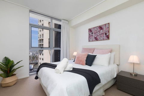 SK2 - 3BR With Pool Gym Steam Room In Story Bridge - Accommodation Georgetown 0