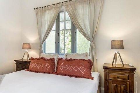 Skye Lodge Byron Bay - Walk To Town In 5 Minutes! - Accommodation Georgetown 3