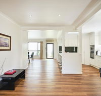 Skymirror Villa - Accommodation Georgetown