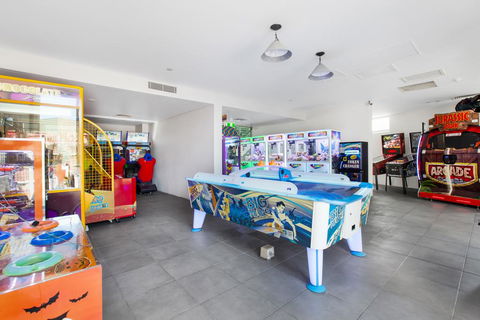 Sleek Q1 Suite In The Heart Of Surfers Paradise - Accommodation Georgetown 2