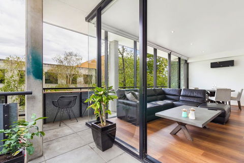 Smart Apartment In Elegant Suburb Close To City - Accommodation Georgetown 2