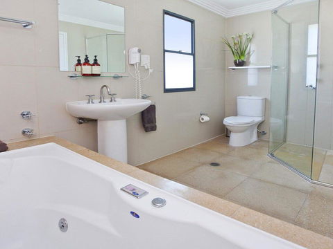 Something Special@Harbourside - Accommodation Georgetown 3