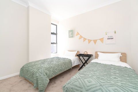 SP246-Brandnew Modern Apt In Penrith With Parking - Accommodation Georgetown 2