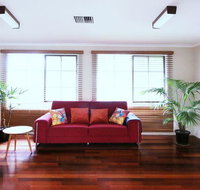 Spacious and cozy home next to Glen Waverley - Accommodation Georgetown