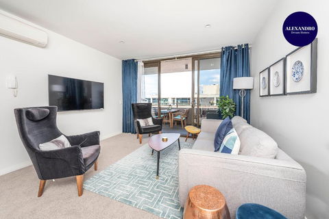 SPACIOUS BRAND NEW // 1BR // IN GORGEOUS BARTON - Accommodation Georgetown 0