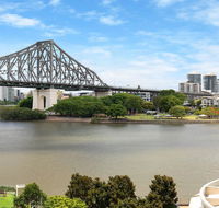 Spacious Executive 3 Bedroom - Brisbane CBD - Views - Pool - WIFI - Free parking - Accommodation Georgetown