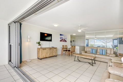SPIN13- ESCAPE TO MOOLOOLABA - Accommodation Georgetown 1