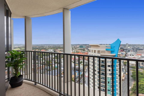 SPIRE - Fast Internet Monthly Stays W Carpark - Accommodation Georgetown 3