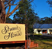 Straw House B and B - Accommodation Georgetown