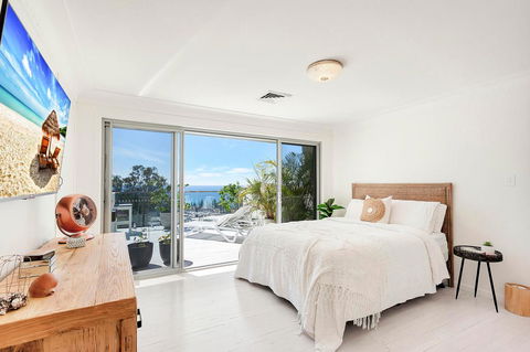 Stunning Oceanview Retreat Between Beach And Bush - Accommodation Georgetown 2