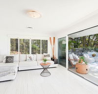 Stunning Oceanview Retreat Between Beach and Bush - Accommodation Georgetown