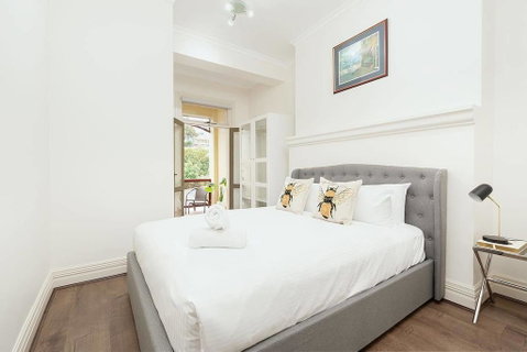 STUNNING SYDNEY HOME 6 - Accommodation Georgetown 1