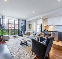 Stylish 2-bed 2 bath with free parking pool gym wifi - Accommodation Georgetown