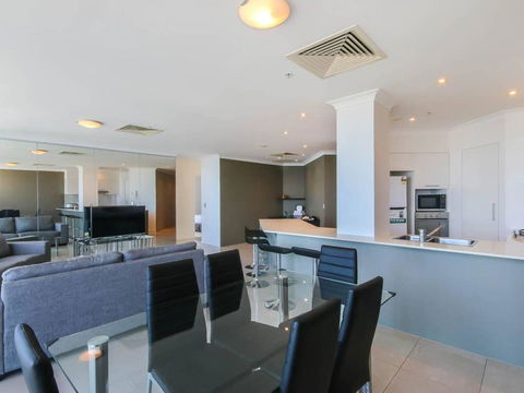 Stylish 3 Bedroom Apartment In Goldcoast - Accommodation Georgetown 0