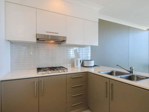 Stylish 3 Bedroom Apartment In Goldcoast - Accommodation Georgetown 3