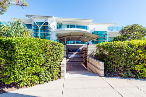 Stylish Beach Side Apartment - Unit 5 - 33 Lorikeet Drive - Accommodation Georgetown 2