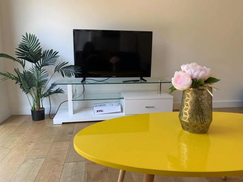 Stylish Bedroom In Bentleigh East - Accommodation Georgetown 1